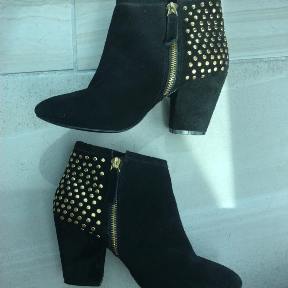 🚫SOLD🚫 Steve Madden gold studded booties - Picture 1 of 5